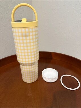 NWT Hydrojug Sunny Sips 40oz sport
